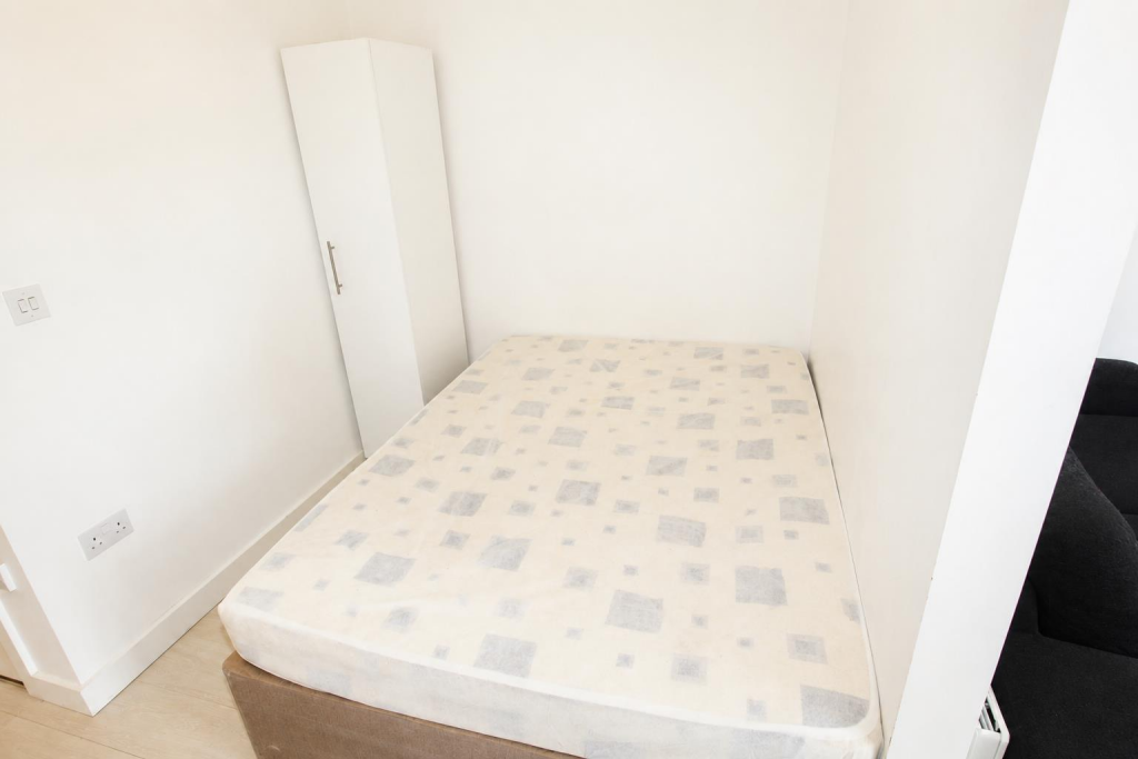 Apartment in Leeds - View 5
