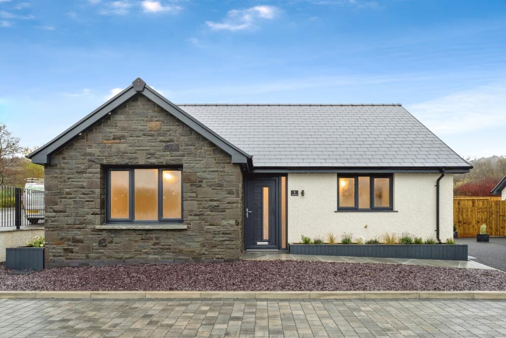 Main image of property: Cwrt Cwmdulais, Seven Sisters, Neath, Neath Port Talbot, SA10