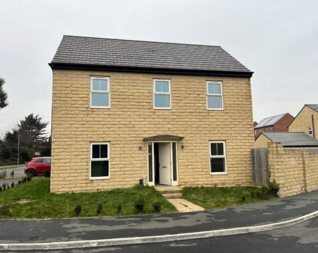 Main image of property: 6 Azalea Avenue, Leeds, West Yorkshire, LS14