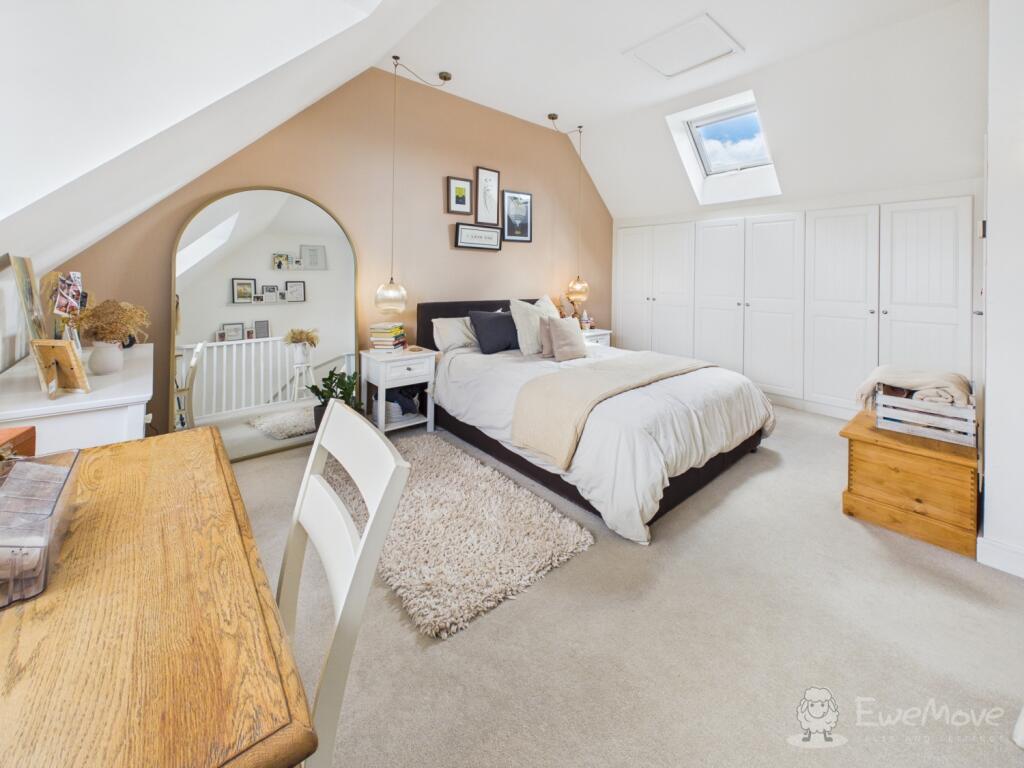 House in Guildford - View 3