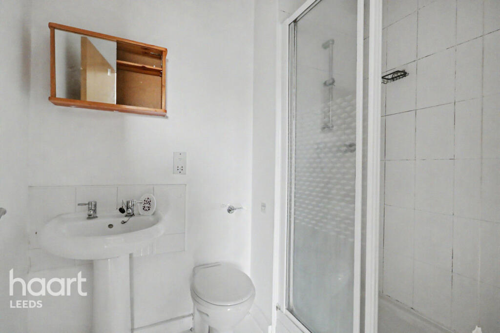 Apartment in Leeds, West Yorkshire - View 5
