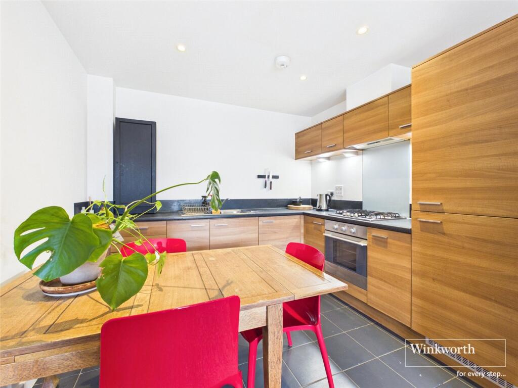 Apartment in Reading - View 4
