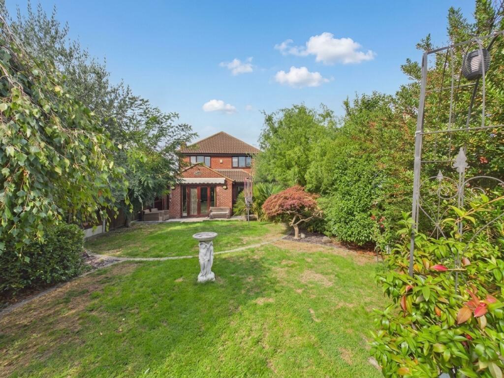 House in Thurrock, Essex - View 4