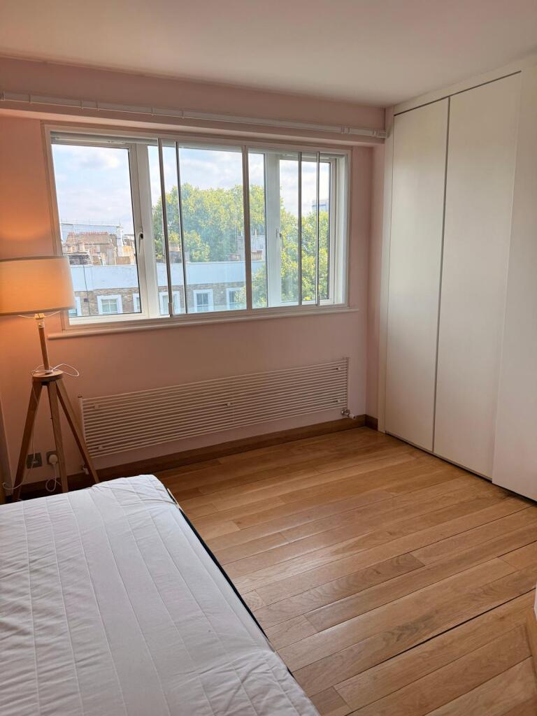 Apartment in London - More