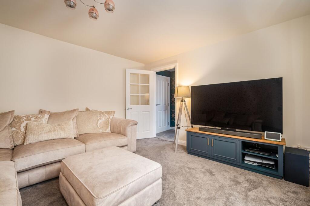 Additional image 12 of Heathfield Lane, Birkenshaw