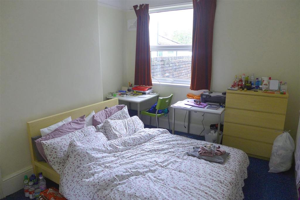 5 bedroom property for rent