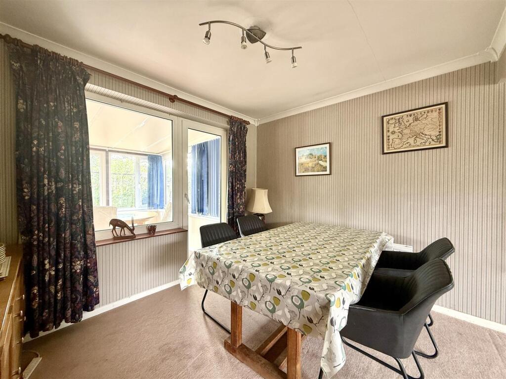 House in Ringshall - View 5