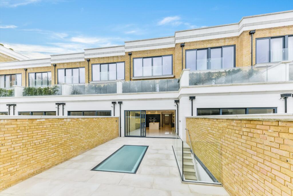 House in London - More