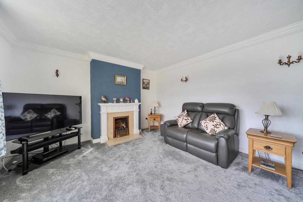 Chichester Close, Grantham, NG31 photo 3