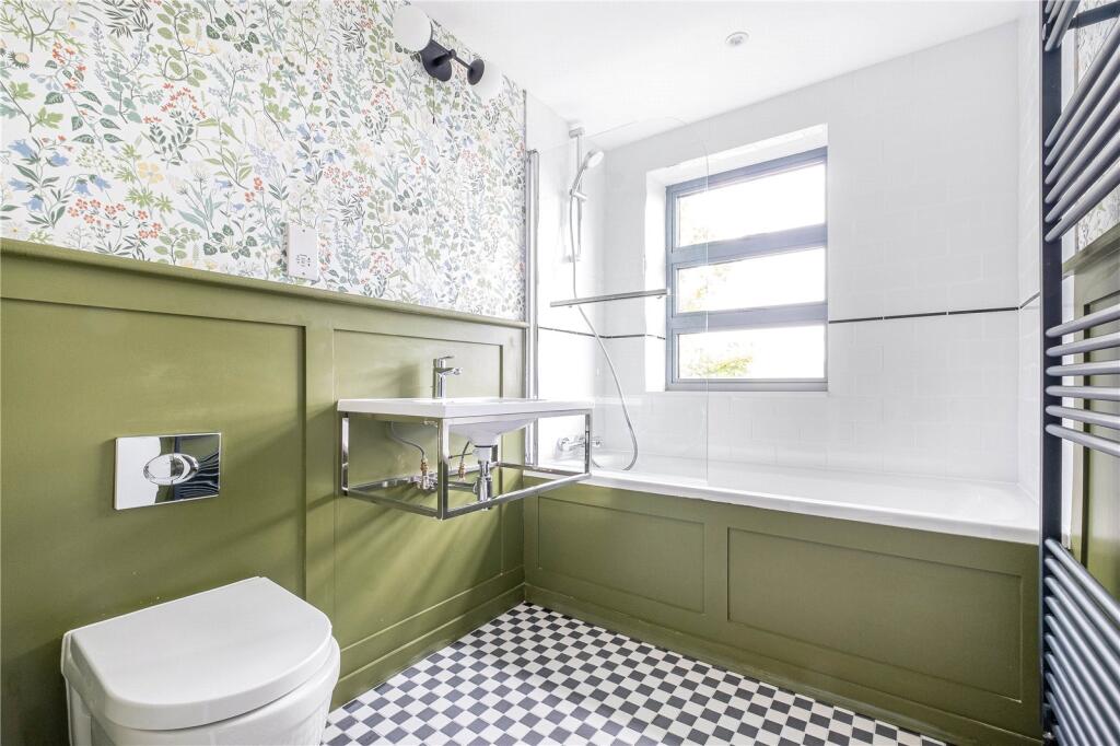 Apartment in London - View 4