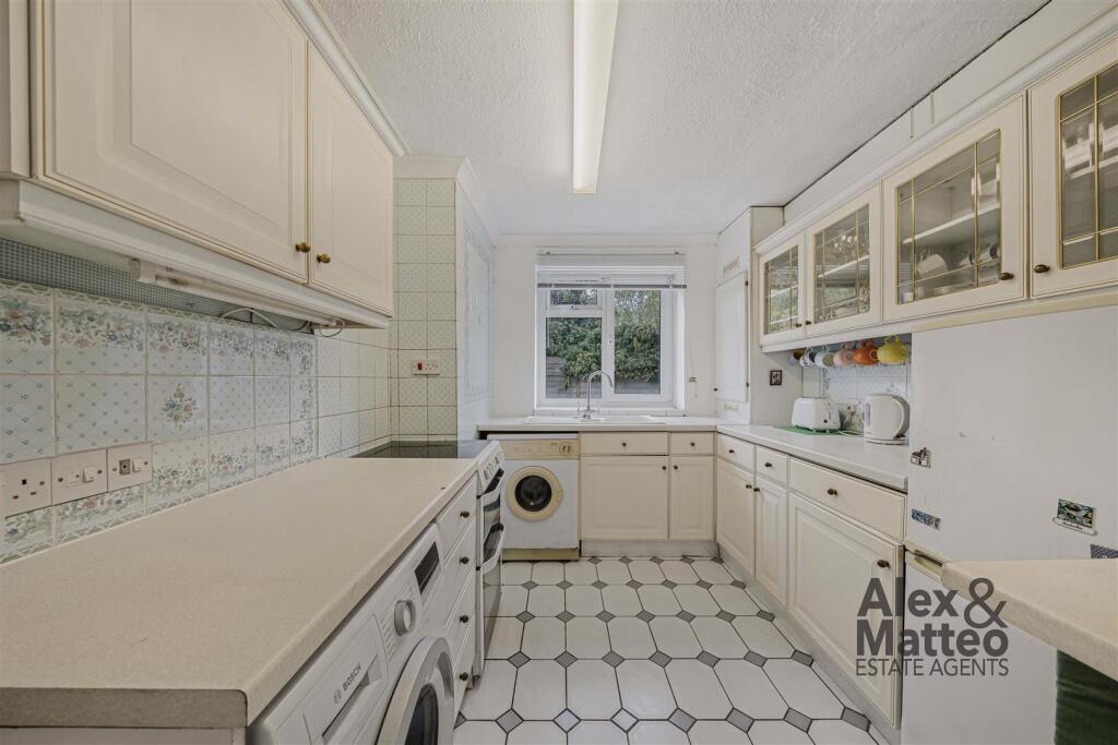 Apartment in London - View 4