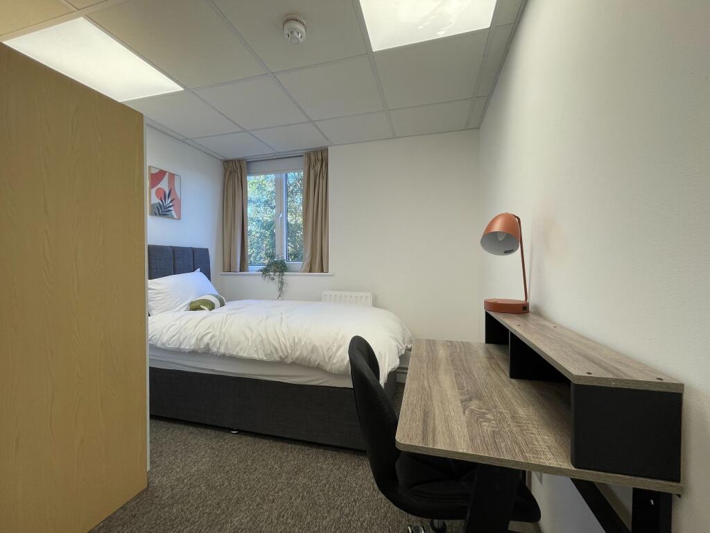 Main image of property: Wilbury Villas - P2043S62