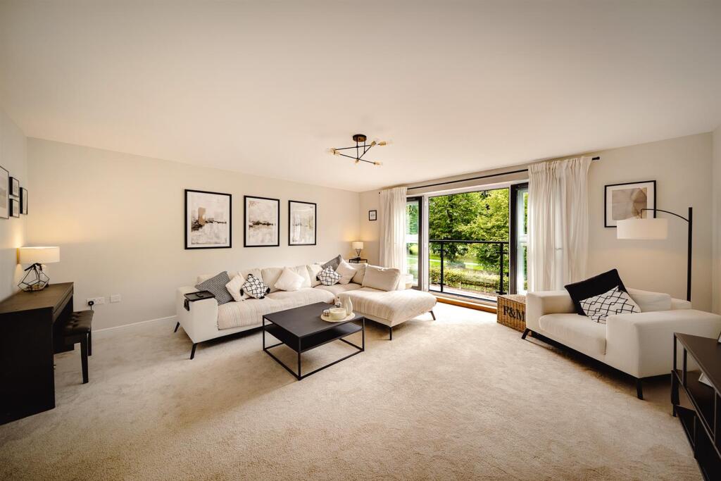 House in Bristol, Winterbourne - View 4