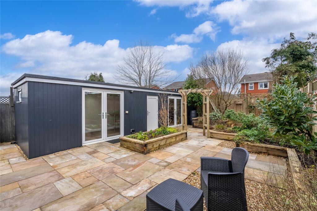 Athol Drive, St. Georges, Telford, Shropshire, TF2 photo 4