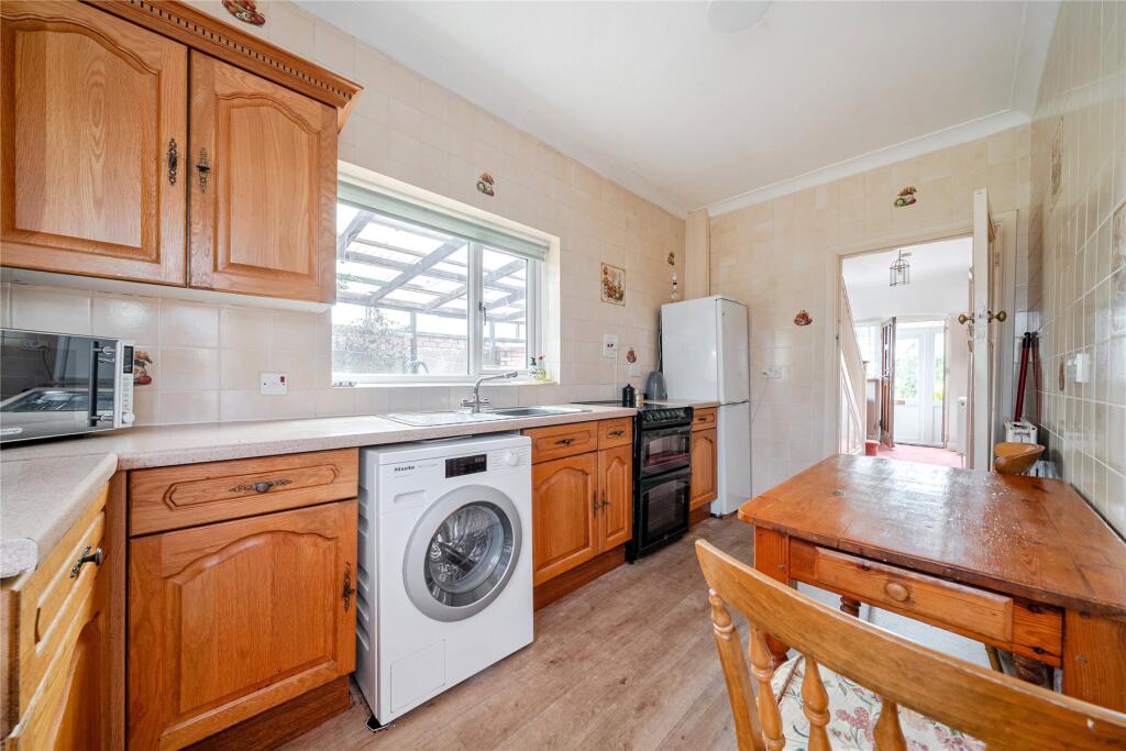 House in Bromley - View 4