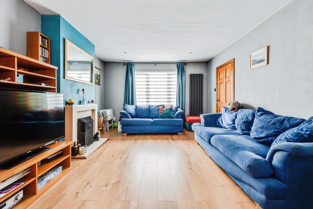 Main image of property: Elborough Road, Swindon, Wiltshire, SN2