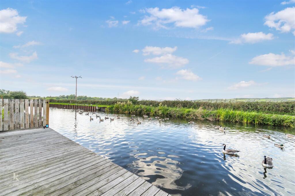 Simpsons Wharf, Hapton photo 5
