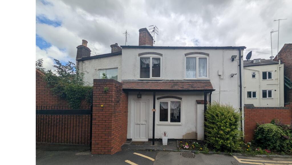 Studio house on 85 Lowesmoor, Worcester, Worcestershire, WR1, £85,000