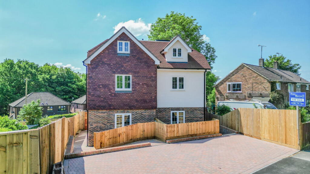 3-bed semi-detached on New Build In Central Position In Hawkhurst, £375,000
