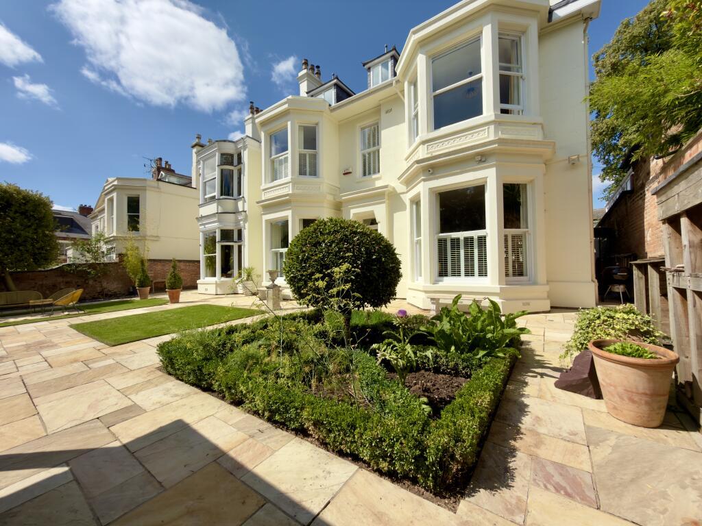 House in Nottingham - More