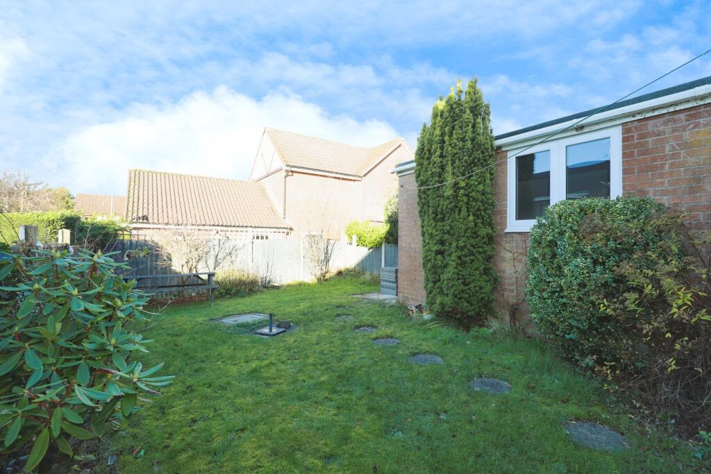 Fernhurst Grove, Lightwood, Stoke-on-trent, ST3 photo 3