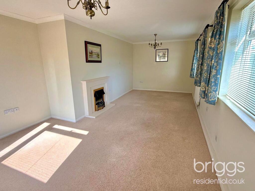 House in South Kesteven, Halfleet, Market Deeping - View 2