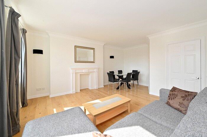 Apartment in London, Paddington - View 2
