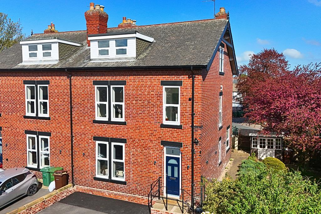 Main image of property: The Mount, Normanton