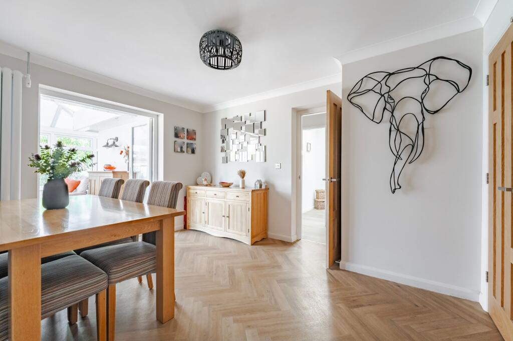 House in Broadland, Hainford - More