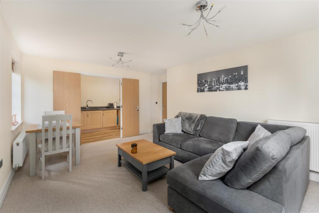 Apartment in Oxford - View 3