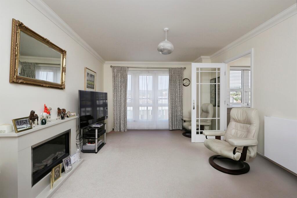 Southfields Road, Eastbourne photo 3