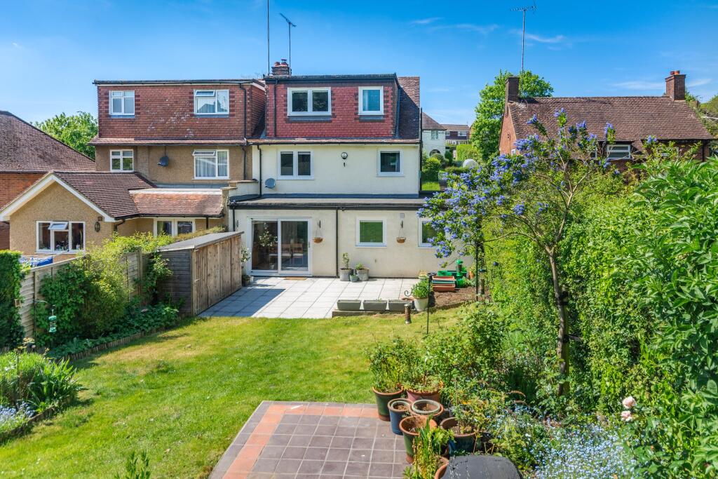 House in Hemel Hempstead, Amersham - View 2