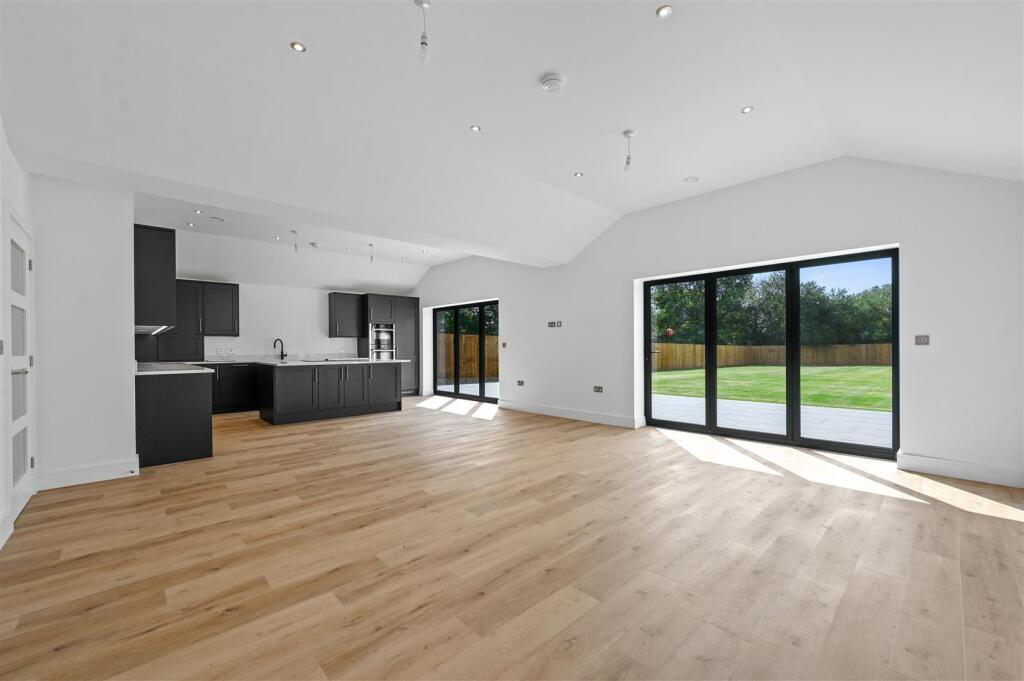 New Road, Little Burstead, Billericay photo 4