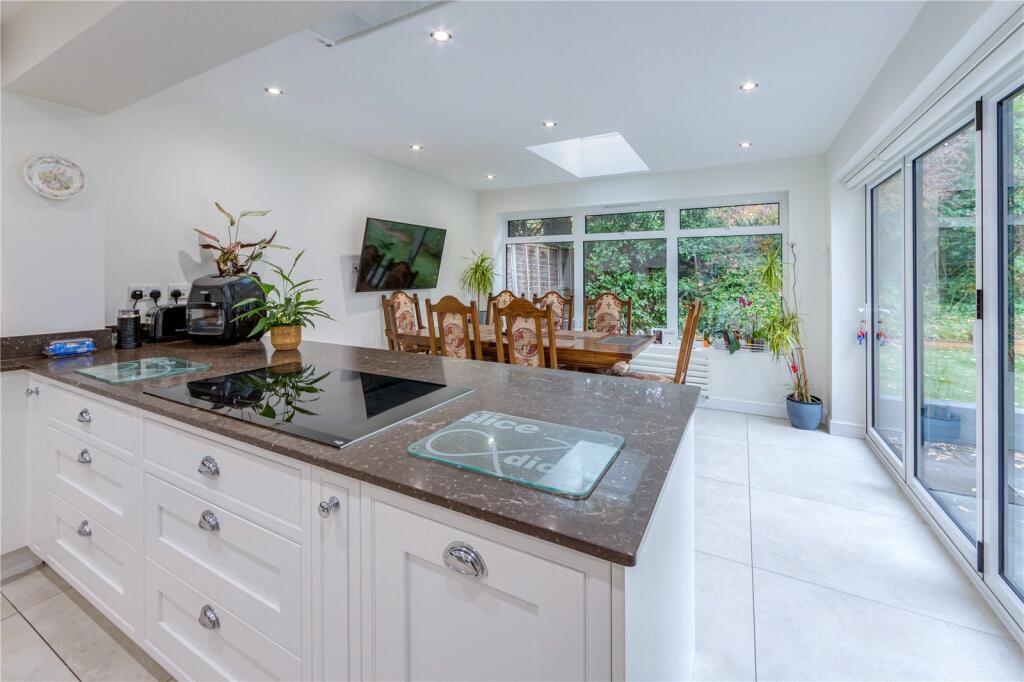 House in Radlett, Aldenham - View 4