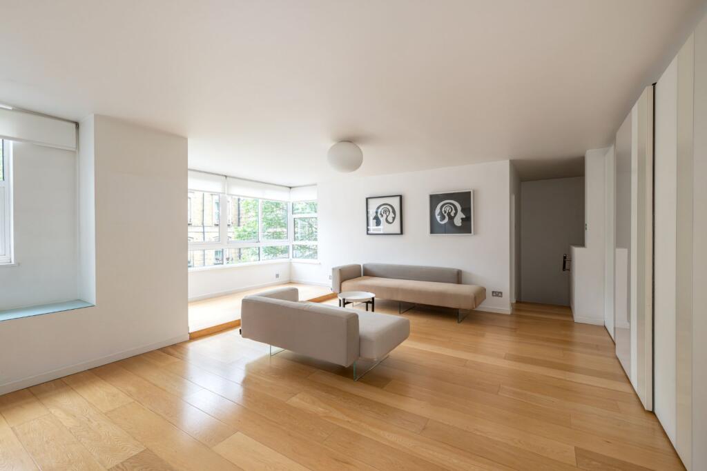 Main image of property: Cheyne Walk