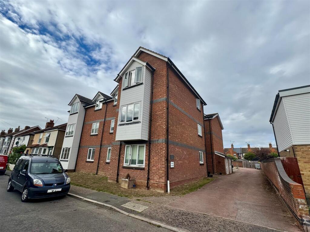 Main image of property: Cookes Lodge, Burnham-On-Crouch