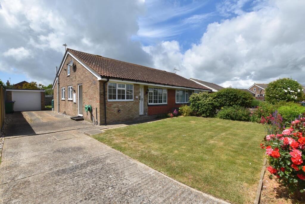 3-bed semi-detached on Hawthorn Close, St. Marys Bay, Romney Marsh, £295,000