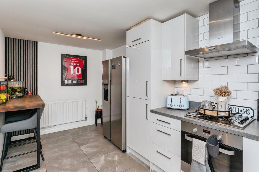 Llys Carchar, Mold, Flintshire, CH7 photo 4