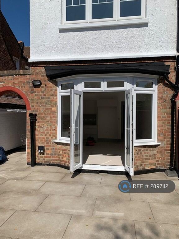 4 bedroom terraced house for rent