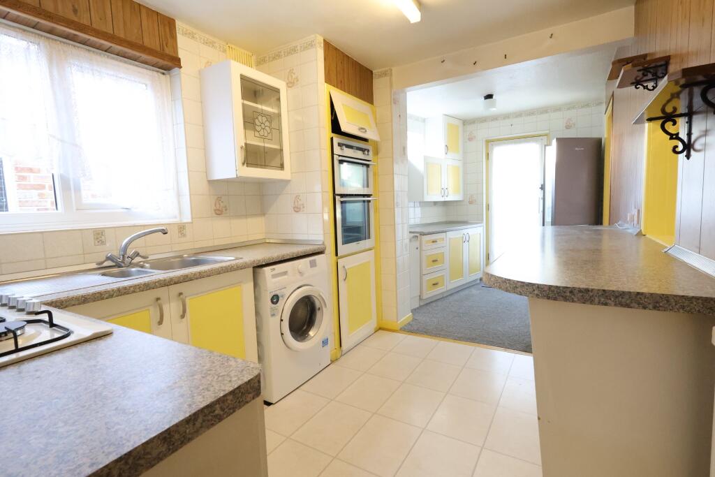 Martin Avenue, Denmead photo 3