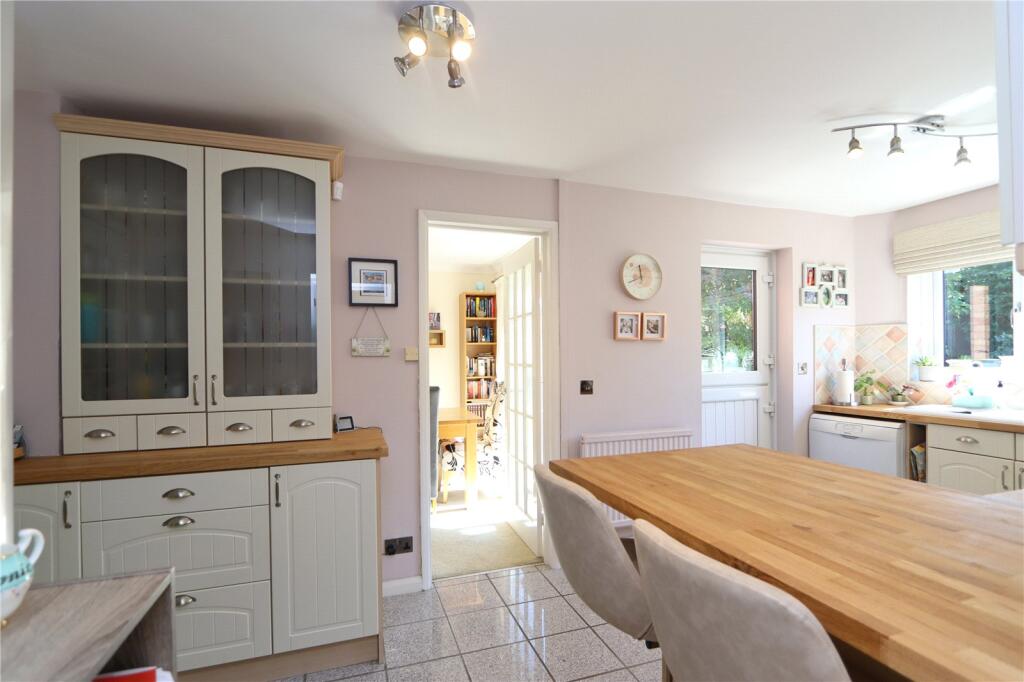 Downs Barn Boulevard, Downs Barn, MK14 photo 3