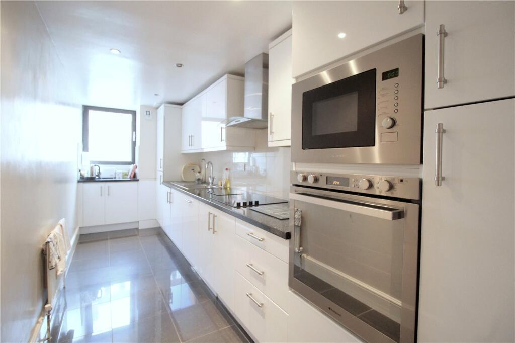 Apartment in London - View 3