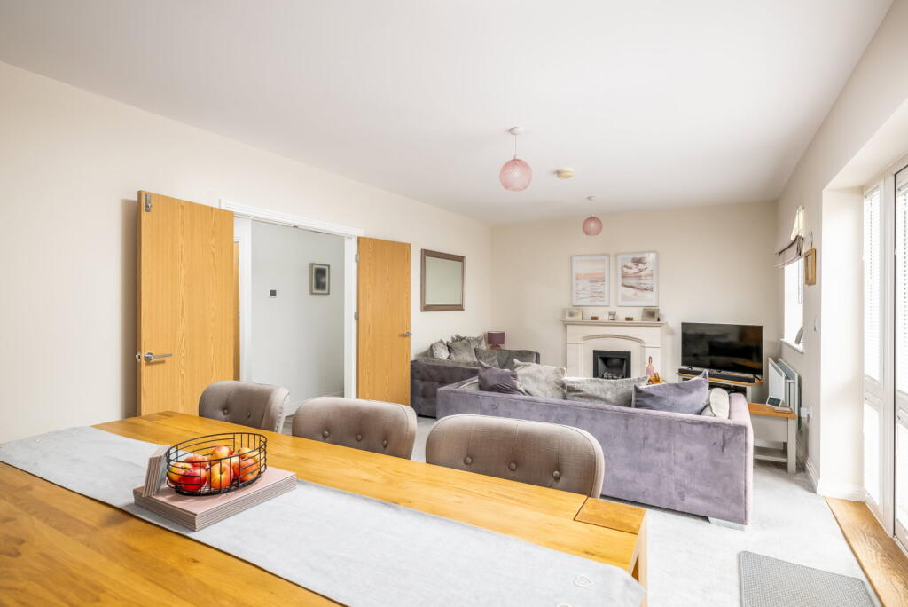 House in Fairfield, Central Bedfordshire - More