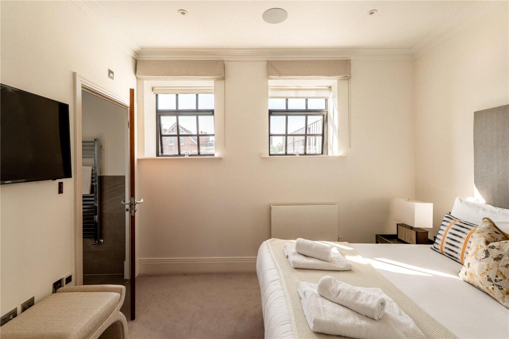 Apartment in London - More