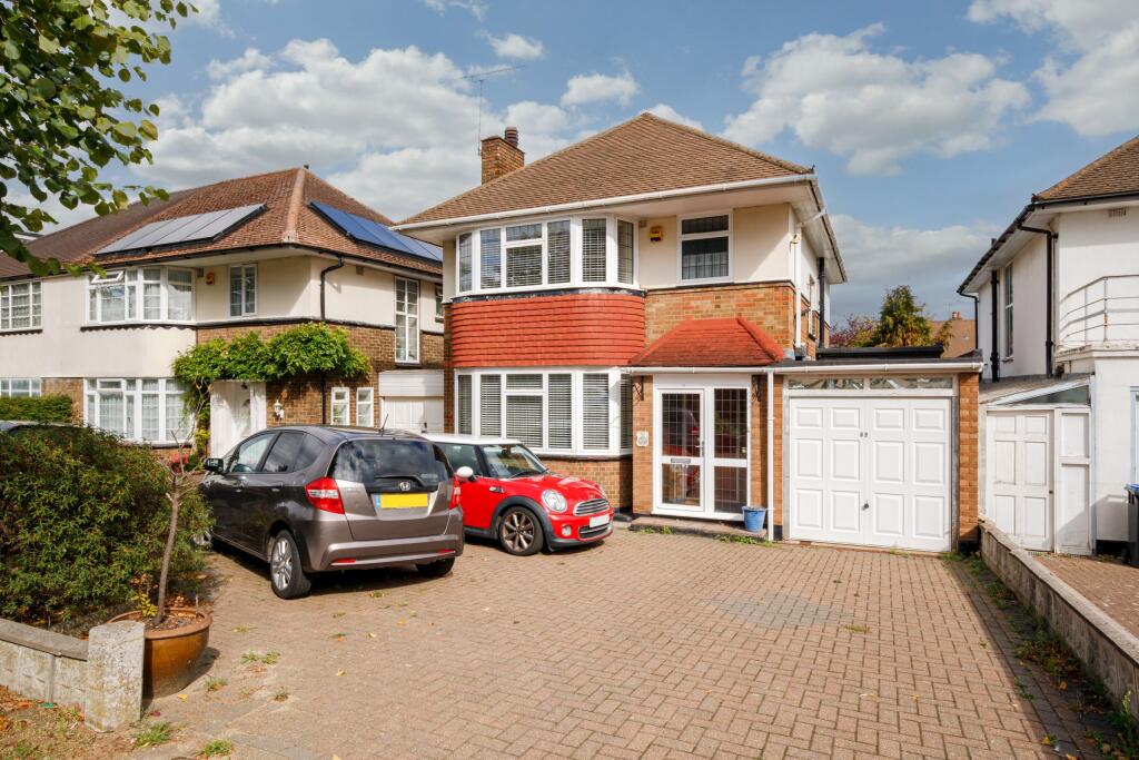 Main image of property: Chase Road, N14 4EU