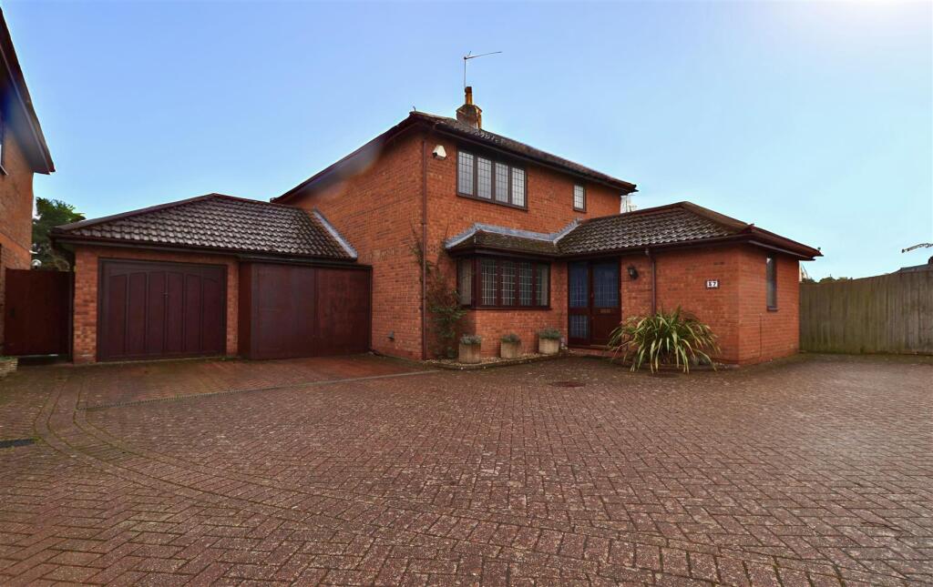 Main image of property: Broke Hall Gardens, Ipswich