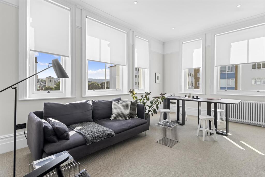 Apartment in Brighton - View 5