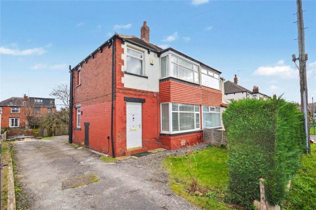 3-bed semi-detached on Waincliffe Drive, Leeds, West Yorkshire, £200,000