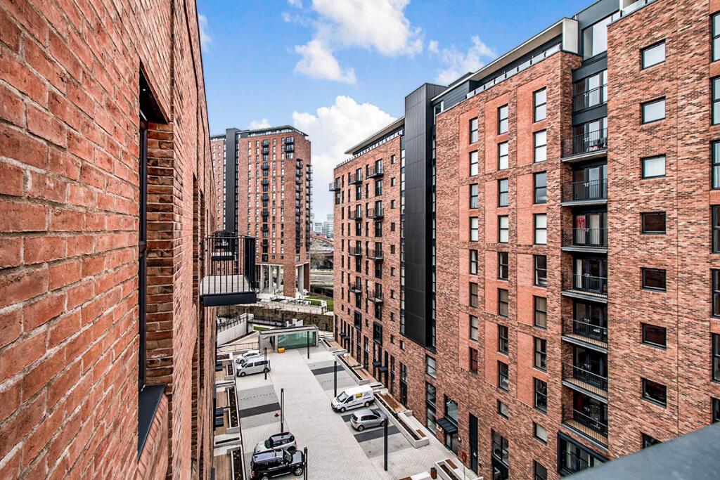 Apartment in Salford, Ordsall - View 4