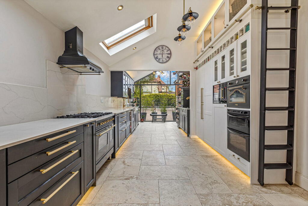 House in Leicester - View 4